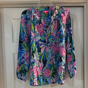 Lilly Pulitzer Vibrant Floral Blouse in Blue and Pink.   Sz.L
